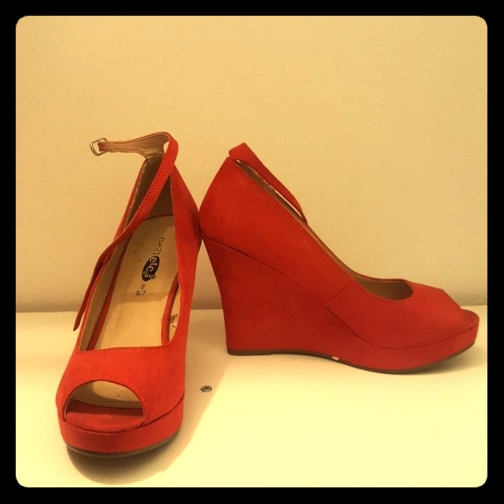 Rue 21 wedges